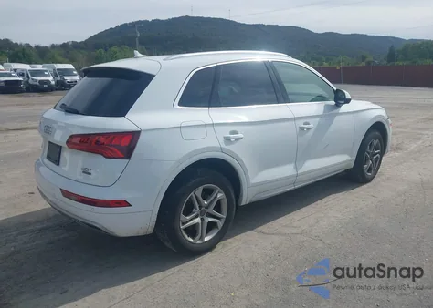 2018 Audi Q5 2.0T Premium/2.0T Tech Premium z USA, uszkodzony, nr VIN WA1BNAFY2J2024247